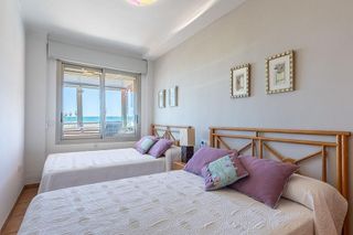 Piso en venta en Avda. de Abril. - 9 de octubre en Sagunto