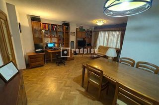 Piso en venta en El Barral Ferial en Coslada