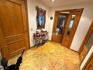 Piso en venta en El Barral Ferial en Coslada