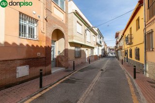 Piso en venta en Avda. De los Ogíjares en Armilla