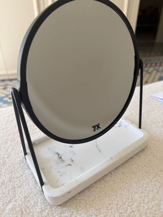 Espejo Aumento x7 con Bandeja efecto marmol