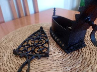 Plancha carbón siglo XIX y soporte