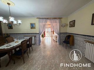 Casa adosada en venta en Olot