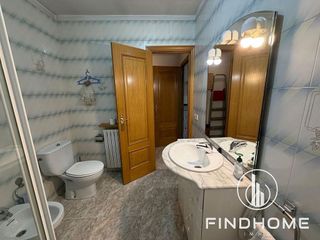 Casa adosada en venta en Olot