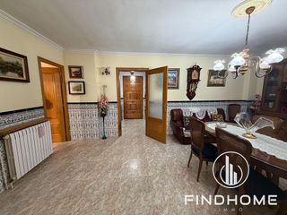 Casa adosada en venta en Olot