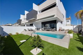 Chalet en venta en Zona Pueblo en Pilar de la Horadada