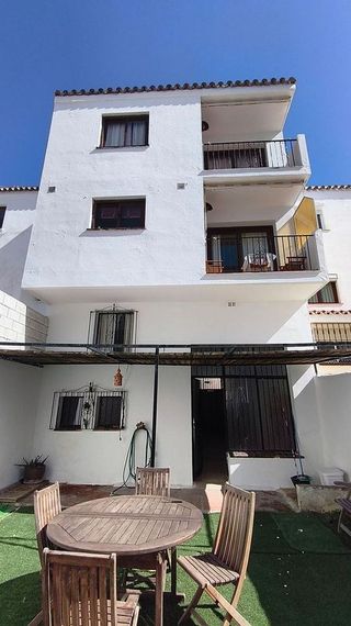 Casa adosada en venta en Centro Urbano en Estepona