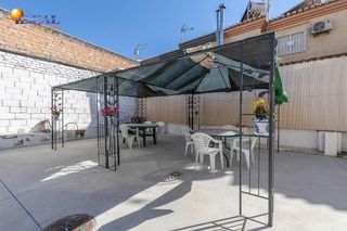 Casa adosada en venta en Ogíjares