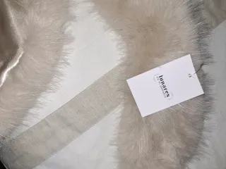 Cuello de pelo LUNARES EN MI ARMARIO nuevo