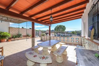 Casa adosada en venta en Coín