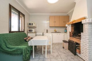 Casa adosada en venta en Coín