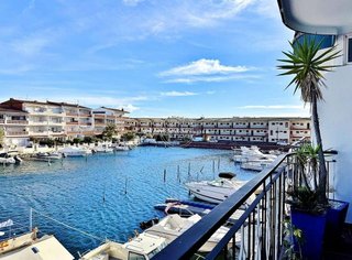 Piso en venta en Empuriabrava en Castelló d´Empúries