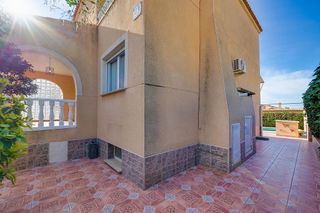 Casa pareada en venta en La Siesta - El Salado - Torreta en Torrevieja