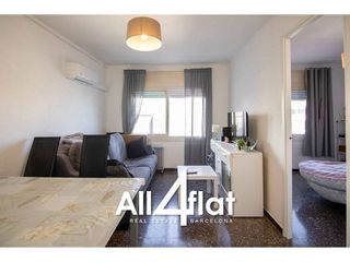 Piso en venta en El Carmel en Barcelona