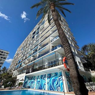 Piso en venta en Playa de la Fontanilla en Marbella