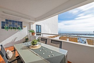 Piso en venta en Puerto Banús en Marbella