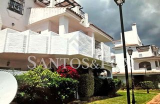 Piso en venta en Los Naranjos - Las Brisas en Marbella