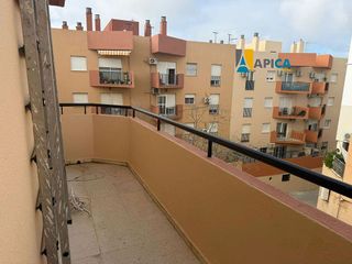 Piso en venta en La Banda - Campo de Fútbol en Chiclana de la Frontera