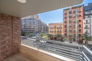 Piso en venta en Ensanche - Diputación en Alicante