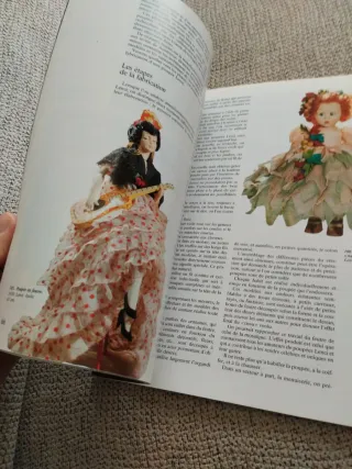 Rivista sul collezionismo di bambole antiche