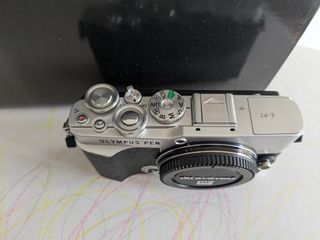 Olympus PEN E-P7