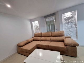 Casa adosada en alquiler en Linares