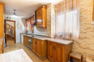 Casa adosada en venta en Maracena