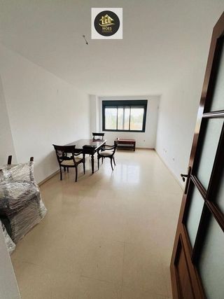 Piso en venta en Linares