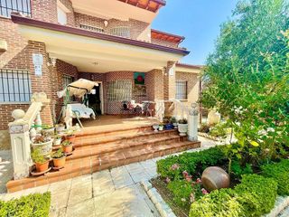 Chalet en venta en Cabanillas del Campo