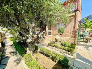 Chalet en venta en Cabanillas del Campo