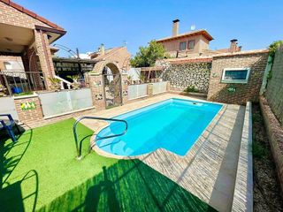 Chalet en venta en Cabanillas del Campo