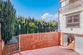 Casa adosada en venta en Zubia (La)