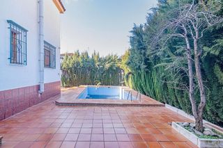 Casa adosada en venta en Zubia (La)