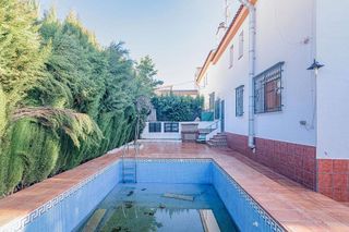 Casa adosada en venta en Zubia (La)