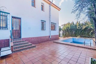 Casa adosada en venta en Zubia (La)