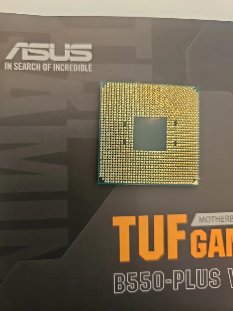 KIT GAMER ASUS TUF B550 Plus WIFI 2+R7 5700X + 16g afbeelding 6