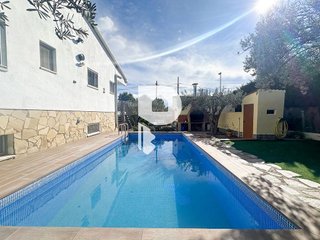 Chalet en venta en Esparreguera