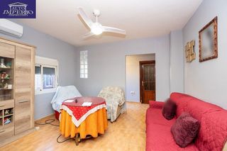 Casa adosada en venta en Avda. De los Ogíjares en Armilla