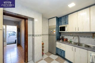 Casa adosada en venta en Avda. De los Ogíjares en Armilla