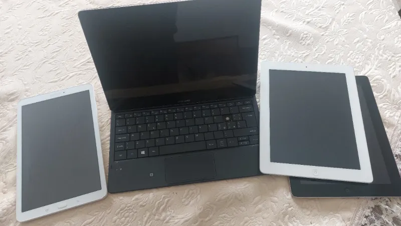 Samsung Galaxy Tab + iPad - Piezas de repuesto