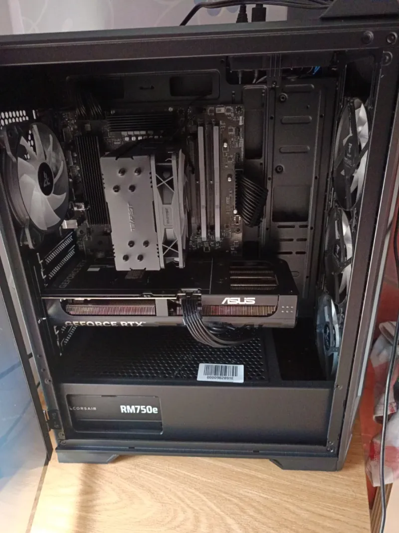 Ryzen 7 8700F,32GB, 2TB,rtx5070 12gb afbeelding 6