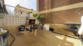 Casa adosada en venta en Plaça Catalunya en Prat de Llobregat, El