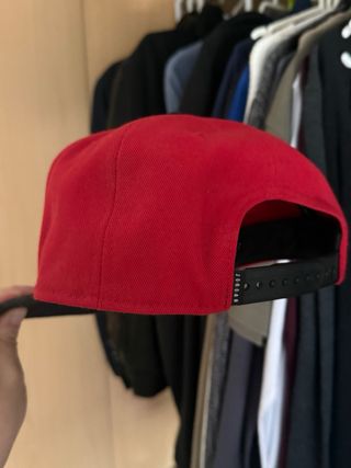 Gorra Jordan Roja y Negra