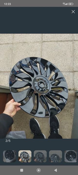 Tapacubos Tesla Negro Brillante para las 4 ruedas.
