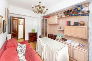 Piso en venta en Camino de Ronda - Rosaleda en Granada