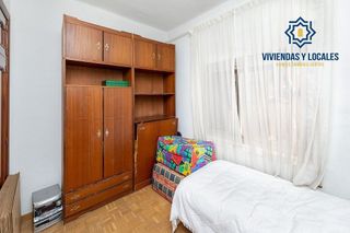 Piso en venta en Camino de Ronda - Rosaleda en Granada