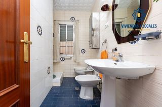 Piso en venta en Camino de Ronda - Rosaleda en Granada