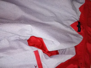 Cazadora Tommy Hilfiger Roja