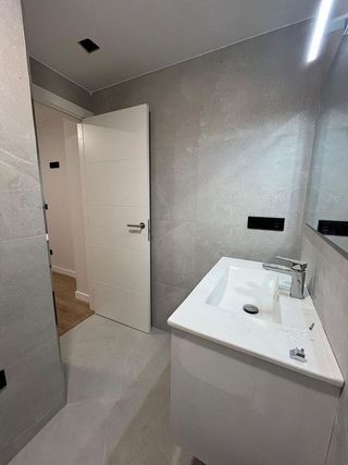 Piso en venta en Cuatro Caminos - Plaza de la Cubela en Coruña (A)