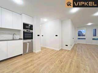 Piso en venta en Cuatro Caminos - Plaza de la Cubela en Coruña (A)